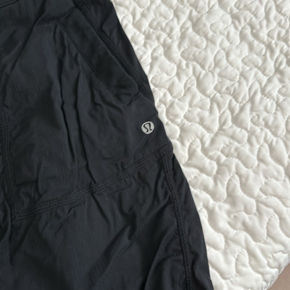 Lululemon studio crops - Picture 3 of 6